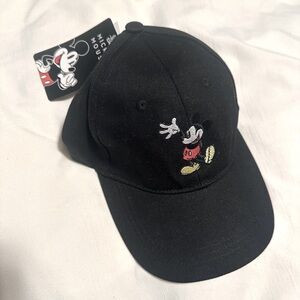 NWT Disney Mickey Mouse Hat